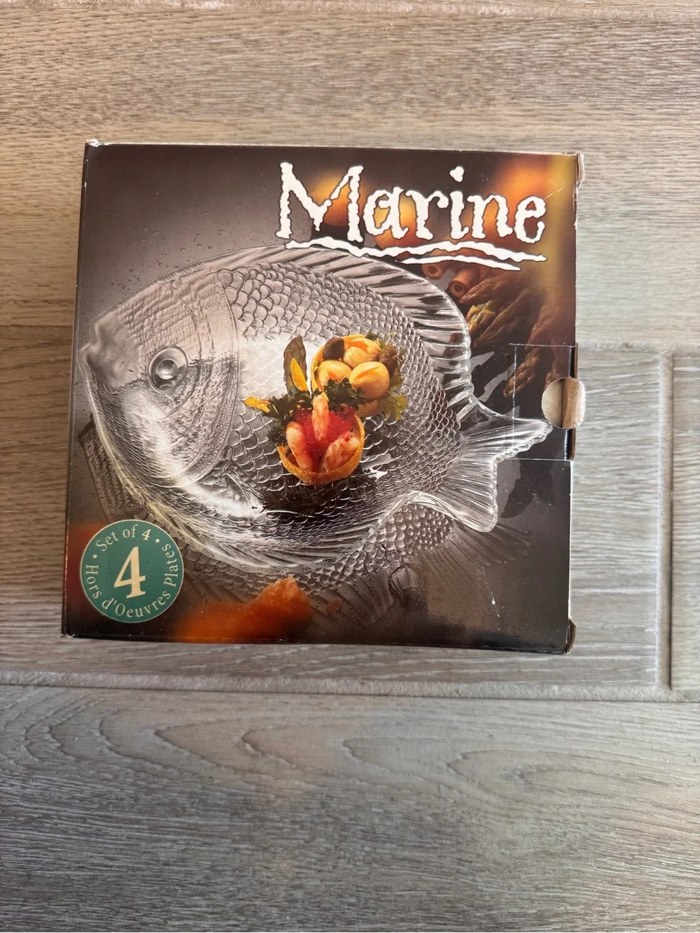 Set of 4 Marine Clear Glass Fish Plate by Marine